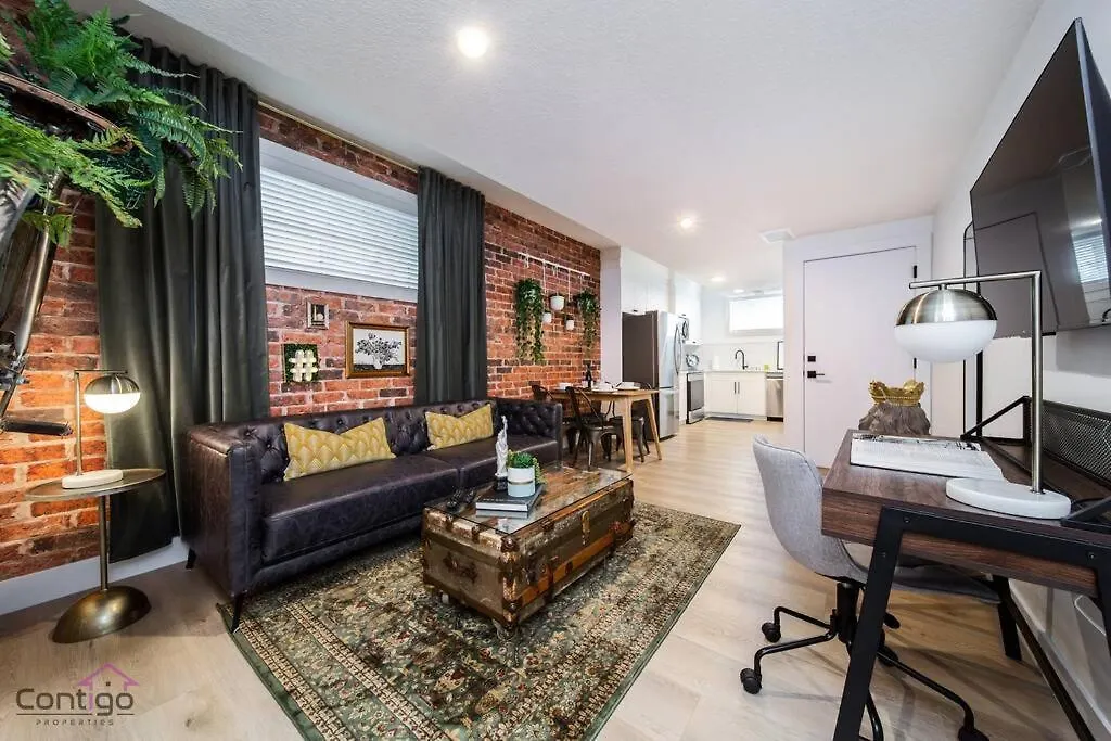 Daire Luxe New York Style Bsmt Suite, Near Dt & Wem, King Bed, Wifi Edmonton